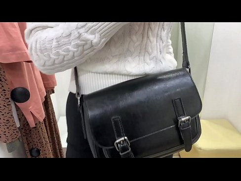 ❤️ Публічна мастурбація молодої сучки FeralBerry фалоімітатором у примірочній Секс-відео на uk.hdporn24.ru ❌